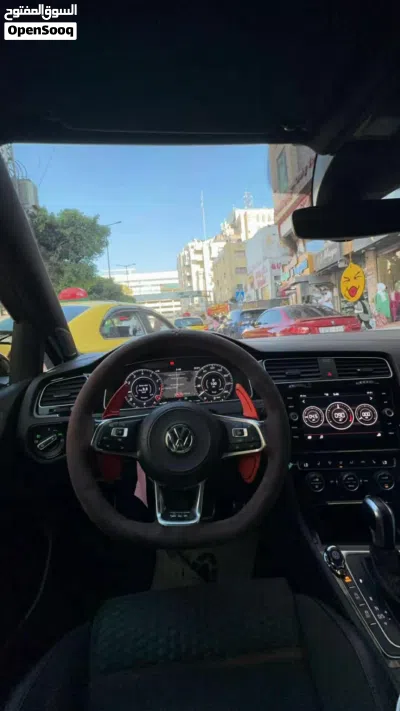 فولكسفاغن جولف GTI Standard 2