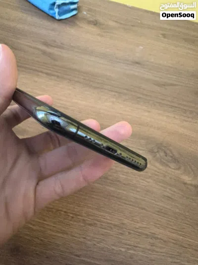 آيفون 11pro 4