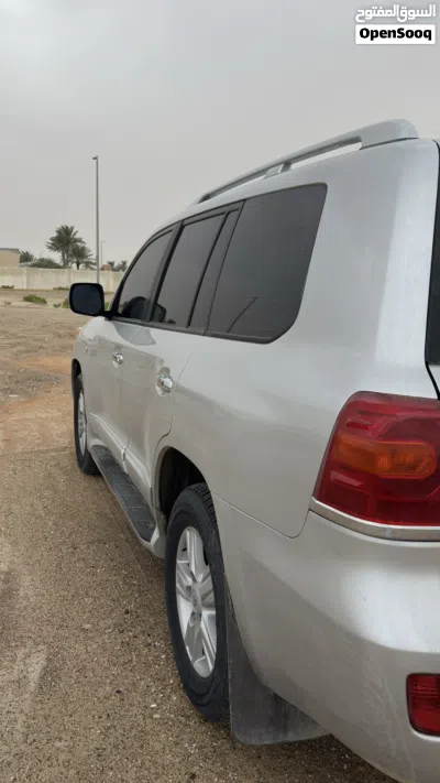 تويوتا لاند كروزر VXR 3