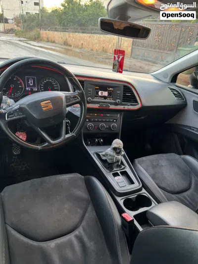 سيات ليون Standard 4