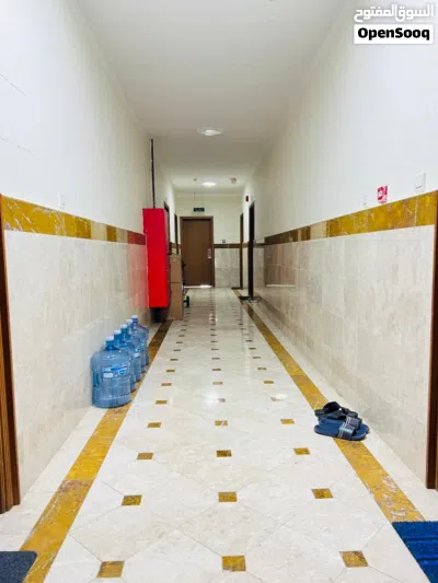 شقة راقية مفروشة للإيجار بسوق الخوض Luxury furnished apartment in Al-Khoud Comercial 3