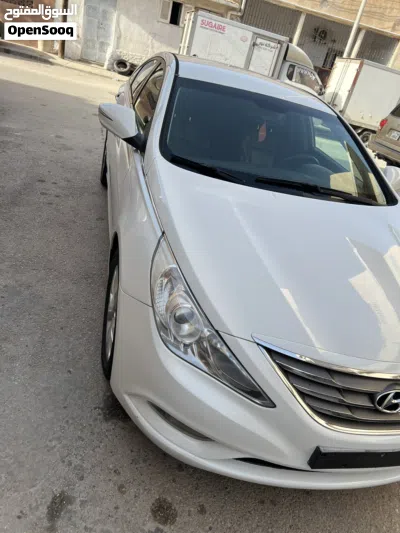 Hyundai Sonata Limited 4