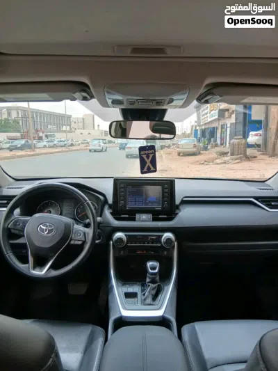 Toyota RAV 4 XLE 3
