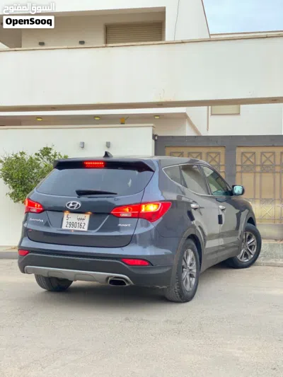 Hyundai Santa Fe GL 2