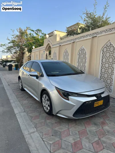 Toyota Corolla LE 2