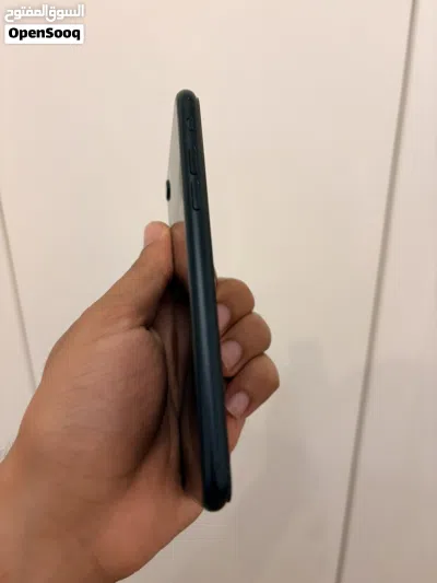 آيفون se3 2022 الأخير 3
