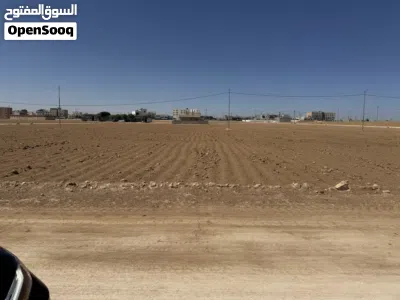 للبيع مباشرة من المالك – بدون أي وسطاء - عمان الجيزة الحجرة قرب المطار المساحة 605 متر سكن ج 4