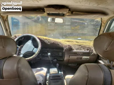 Toyota Land Cruiser Base 3