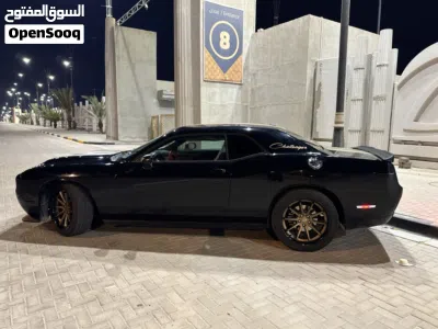 Dodge Challenger SXT 4