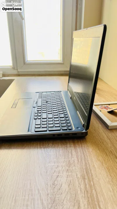 لابتوب dell precision 7520 ci7 6th 3