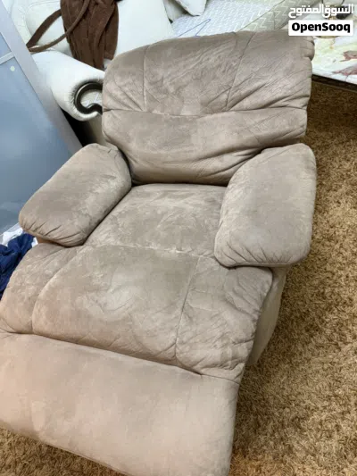 Recliner for urjent sale 3