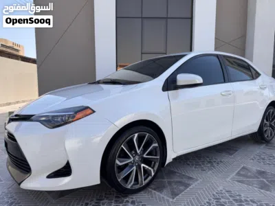 Toyota Corolla LE 4