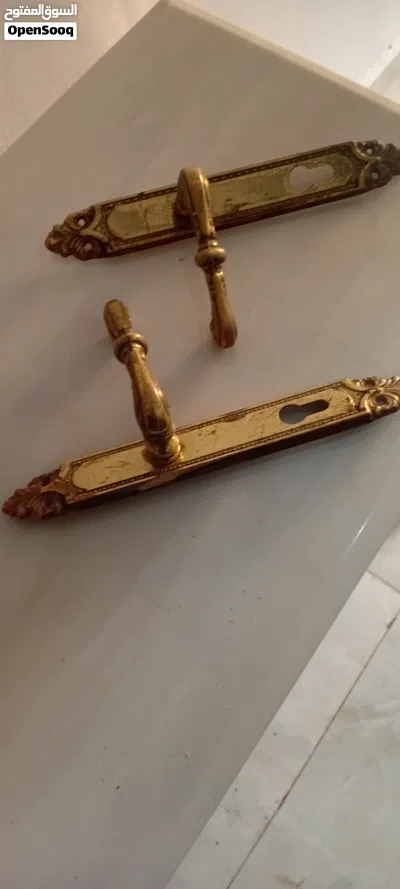 مقبض باب نحاسي مستعمل ومقابض ابواب نوعيه ايطاليه بحاله ممتازه 2