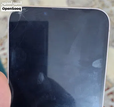 IPhone 13 / 128 ايفون 13 ذاكرة 128 ماستر شرق اوسط مكفول ما داخل تصليح 3