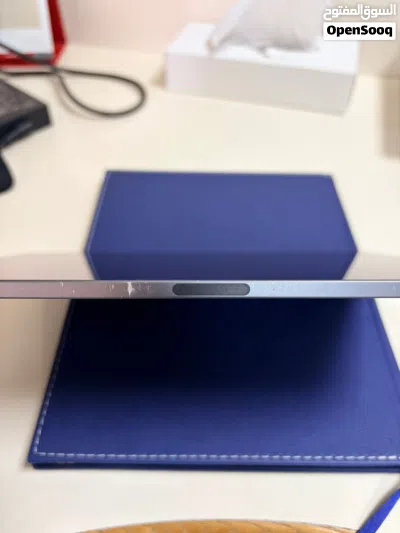 للبيع آيباد أير 4 (iPad Air 4) استخدام شخصي ونظيف جداً مع الكرتون والفاتورة 3