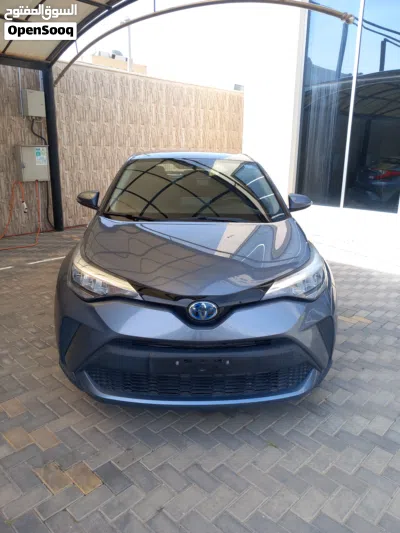 Toyota C-HR LE 2