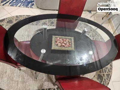 طاولة طعام مودرن مع 4 كراسي جلد Glass Dinning Table with Lather chairs 3