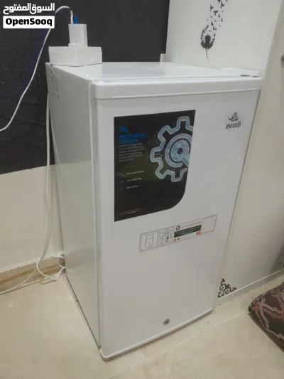 ثلاجة مكتب او غرفة ايفولي 120L لتر لا تزال جديدة مستخدمة شهرين فقط للبيع بسبب العمل 3