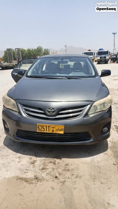 Toyota Corolla LE 4