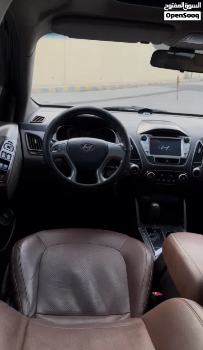 Hyundai Tucson Limited 4