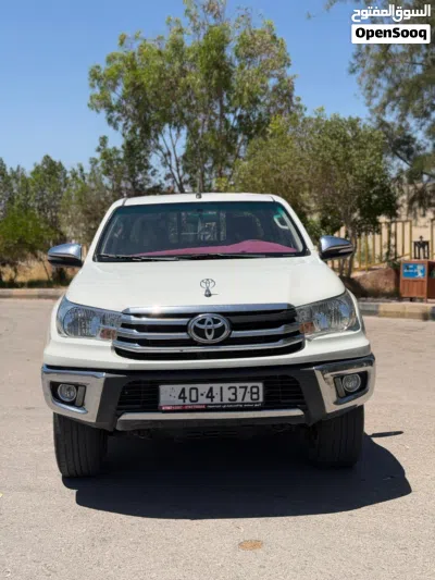 Toyota Hilux Standard 2