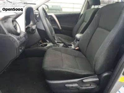 Toyota RAV 4 LE 4