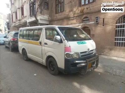 Toyota Hiace Standard 3
