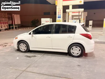 Nissan Versa Standard 4