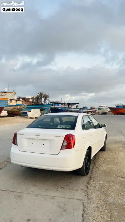 Chevrolet Optra LS 2