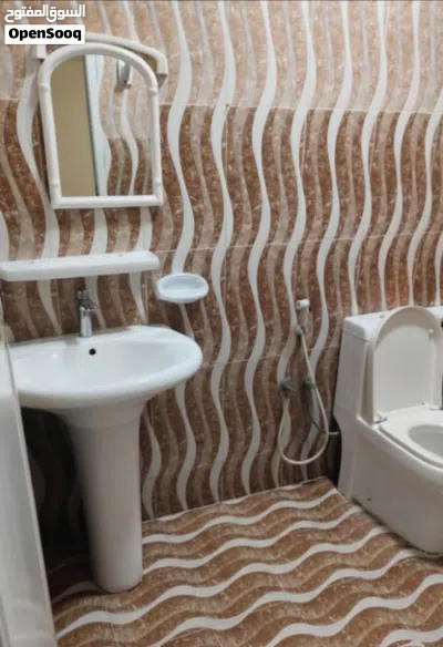 Al-khoud Wadi luwami Near lulu Room for Rent 4