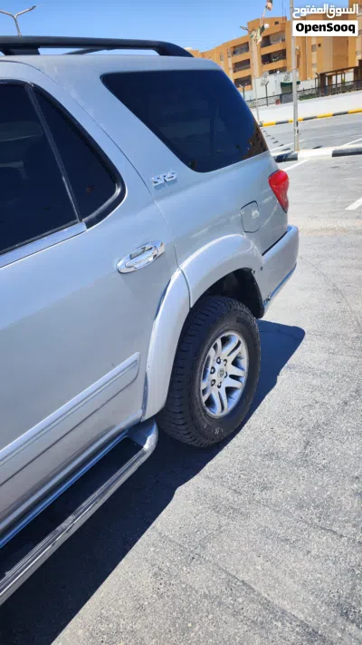 Toyota Sequoia SR 5 3