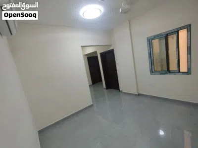 شقه للايجار بمنطقة الخوض السابعه 2 غرفة مبني نظيف ،،، شارع مازون موقع مميز جدا . 3