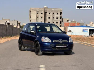 Toyota Yaris E 2
