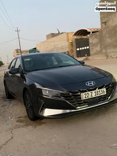 Hyundai Elantra Limited 3