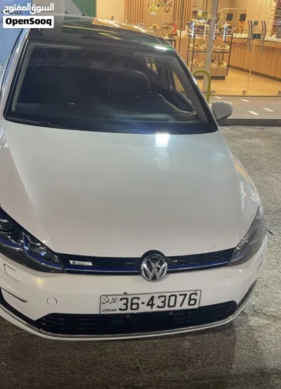 فولكسفاغن جولف E-Golf 4