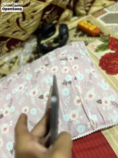 ايباد9 للبيع ايباد نظافه 100 ب100 زلغ مابي ومكفول من كلشي وكلشي بي شغال وذاكره 32 وكارتونه موجود 2
