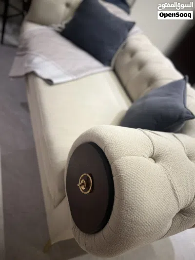طقم جلوس مع طاولات 4