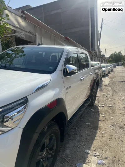 Toyota Hilux GLX 2