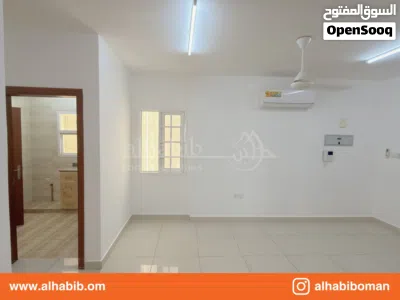 Apartment for Rent with 2 Bedrooms at Ruwi (AL 37) - شقة للإيجار مكونة من غرفتين في روي 2