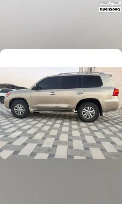 Toyota Land Cruiser GXR 3