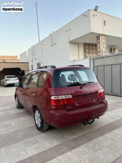 Kia Carens Luxury 4