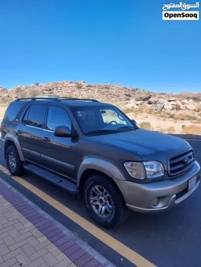 Toyota Sequoia SR 5 2