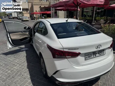 Hyundai Accent Standard 3