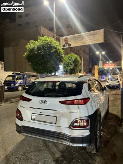 Hyundai Kona Premium 4