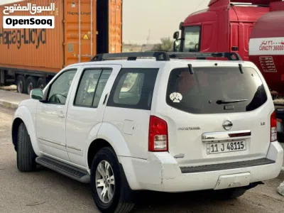 Nissan Pathfinder SL 2