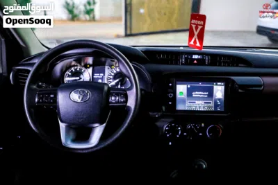 Toyota Hilux SR5 2
