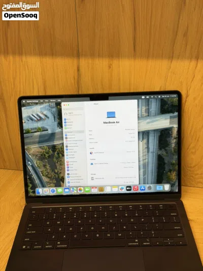 MacBook Air 2025. M4-Chip. 16 RAM. 256 SSD. 13.6-inch 3