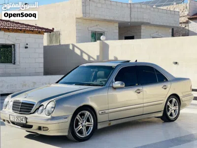 مرسيدس بنز الفئة-E E 200 4