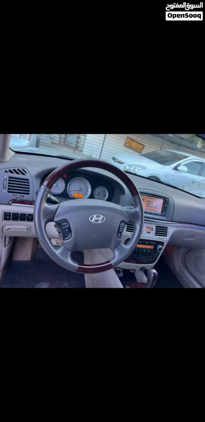 Hyundai Sonata SE 4