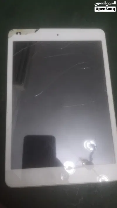 ايباد يبي تغير مدخل بي50 55 وفي كسر بسيط في شاشه 3